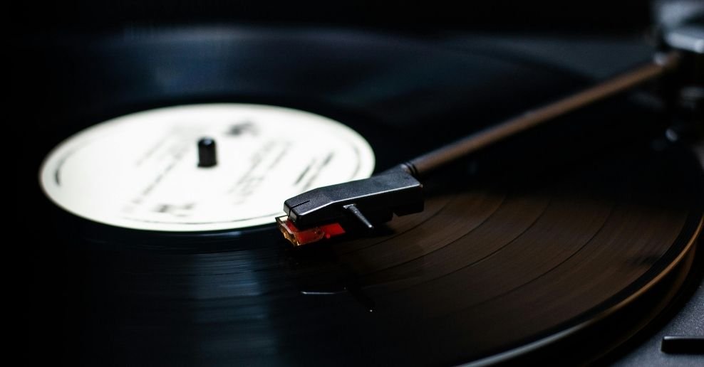 ¿Qué diferencia hay entre un disco de vinilo y uno de acetato?